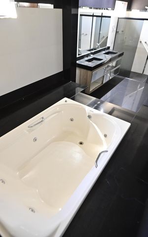 Casa de condomínio para alugar com 400m², 3 quartos e 4 vagas