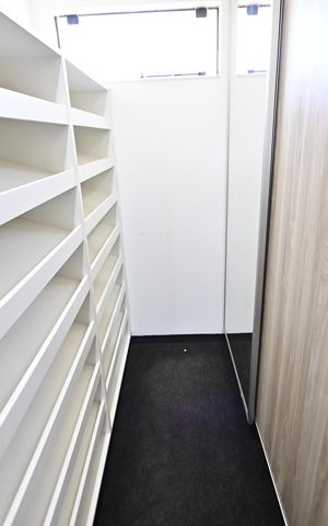 Casa de condomínio para alugar com 400m², 3 quartos e 4 vagas
