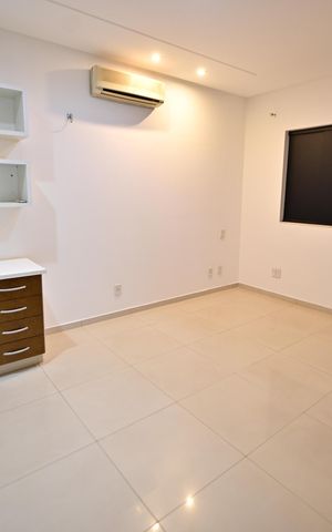 Casa de condomínio para alugar com 400m², 3 quartos e 4 vagas
