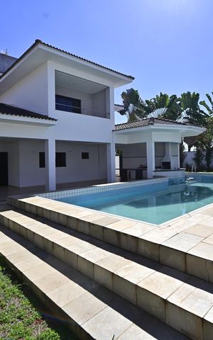 Casa de condomínio para alugar com 400m², 3 quartos e 4 vagas