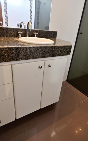 Casa de condomínio para alugar com 400m², 3 quartos e 4 vagas