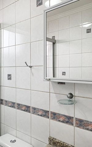 Apartamento para alugar com 64m², 2 quartos e 2 vagas Apartamento para alugar com 64m², 2 quartos e 2 vagasBanheiro