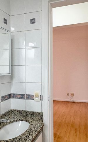 Apartamento para alugar com 64m², 2 quartos e 2 vagas Apartamento para alugar com 64m², 2 quartos e 2 vagasBanheiro