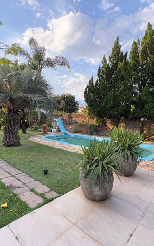 Casa à venda com 120m², 3 quartos e 2 vagas