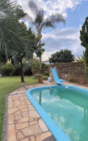 Casa à venda com 120m², 3 quartos e 2 vagas