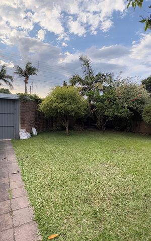 Casa à venda com 120m², 3 quartos e 2 vagas