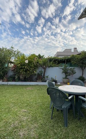 Casa à venda com 120m², 3 quartos e 2 vagas