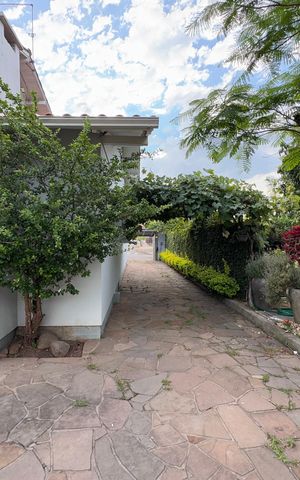 Casa à venda com 120m², 3 quartos e 2 vagas