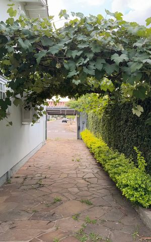 Casa à venda com 120m², 3 quartos e 2 vagas