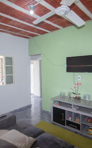 Casa à venda com 70m², 2 quartos e 1 vaga Casa à venda com 70m², 2 quartos e 1 vagaSala