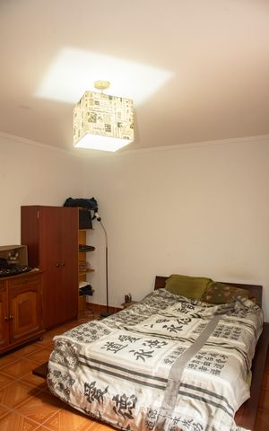 Casa à venda com 181m², 3 quartos e 2 vagasEdícula - Quarto
