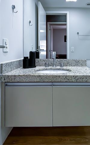 Apartamento para alugar com 74m², 2 quartos e 1 vaga Apartamento para alugar com 74m², 2 quartos e 1 vagaBanheiro