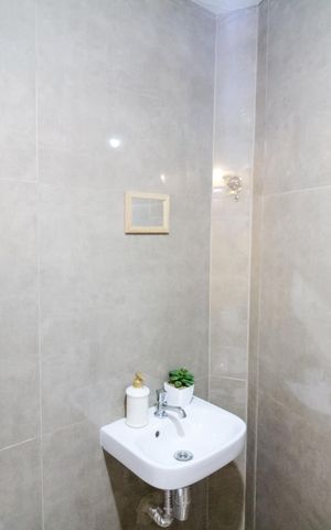 Casa à venda com 120m², 4 quartos e 1 vaga Casa à venda com 120m², 4 quartos e 1 vagaÁrea de Serviço - Banheiro
