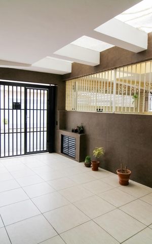 Casa à venda com 120m², 4 quartos e 1 vaga Casa à venda com 120m², 4 quartos e 1 vagaGaragem