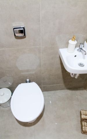 Casa à venda com 120m², 4 quartos e 1 vaga Casa à venda com 120m², 4 quartos e 1 vagaÁrea de Serviço - Banheiro