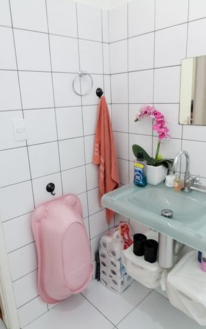 Casa à venda com 120m², 4 quartos e 1 vaga Casa à venda com 120m², 4 quartos e 1 vagaBanheiro