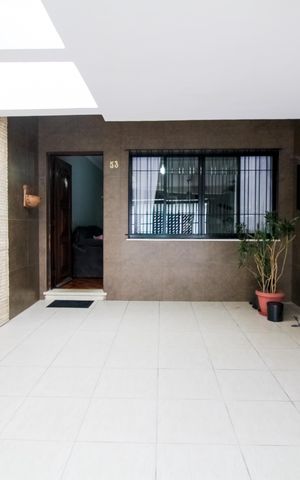 Casa à venda com 120m², 4 quartos e 1 vaga Casa à venda com 120m², 4 quartos e 1 vagaGaragem
