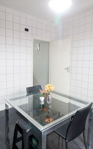 Casa à venda com 120m², 4 quartos e 1 vaga Casa à venda com 120m², 4 quartos e 1 vagaCozinha