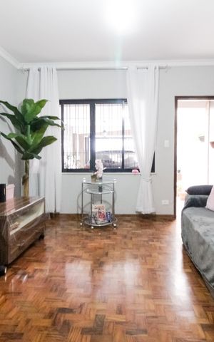 Casa à venda com 120m², 4 quartos e 1 vaga Casa à venda com 120m², 4 quartos e 1 vagaSala