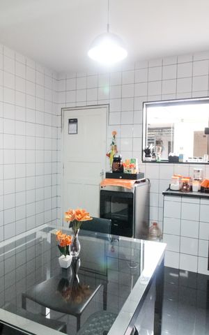 Casa à venda com 120m², 4 quartos e 1 vaga Casa à venda com 120m², 4 quartos e 1 vagaCozinha