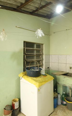 Casa à venda com 250m², 6 quartos e 2 vagasChurrasqueira