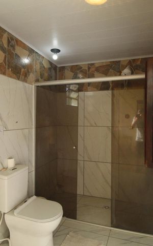 Casa à venda com 250m², 6 quartos e 2 vagasBanheiro 2