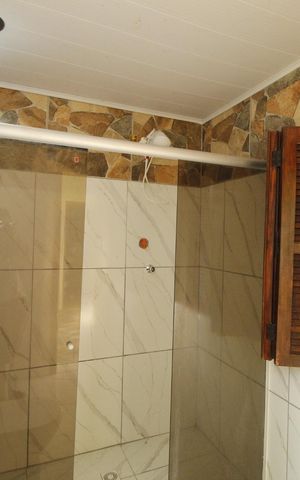 Casa à venda com 250m², 6 quartos e 2 vagasBanheiro 2