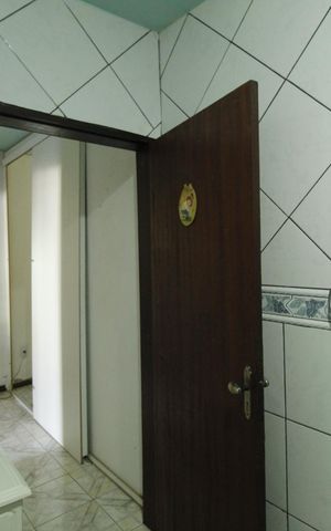 Casa à venda com 250m², 6 quartos e 2 vagasBanheiro