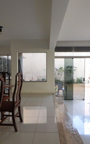 Casa para alugar com 500m², 4 quartos e 3 vagas Casa para alugar com 500m², 4 quartos e 3 vagasEscritório