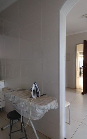 Casa para alugar com 500m², 4 quartos e 3 vagas Casa para alugar com 500m², 4 quartos e 3 vagasCozinha