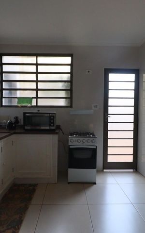 Casa para alugar com 500m², 4 quartos e 3 vagas Casa para alugar com 500m², 4 quartos e 3 vagasCozinha