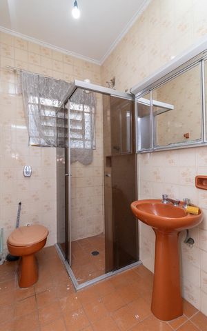 Casa à venda com 125m², 2 quartos e 2 vagasBanheiro