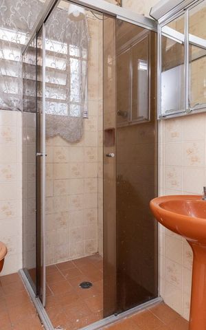 Casa à venda com 125m², 2 quartos e 2 vagasBanheiro