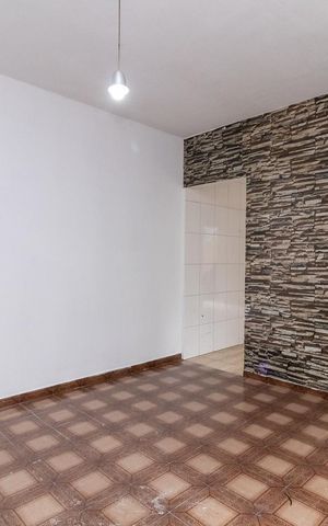 Casa à venda com 125m², 2 quartos e 2 vagasSala