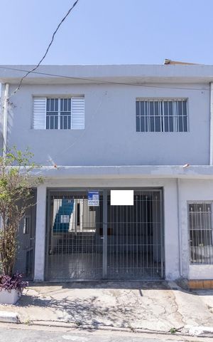 Casa à venda com 129m², 5 quartos e 1 vagaFachada