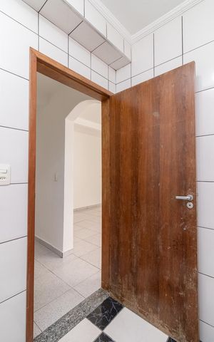 Casa à venda com 129m², 5 quartos e 1 vagaBanheiro