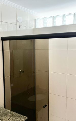 Casa à venda com 193m², 4 quartos e 2 vagas Casa à venda com 193m², 4 quartos e 2 vagasBanheiro