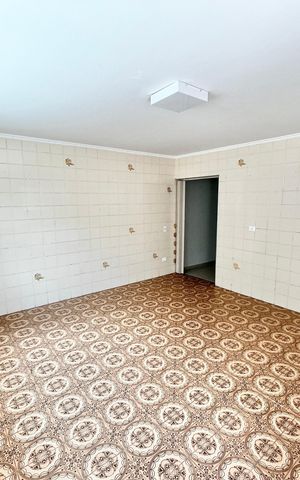 Casa à venda com 193m², 4 quartos e 2 vagas Casa à venda com 193m², 4 quartos e 2 vagasCozinha