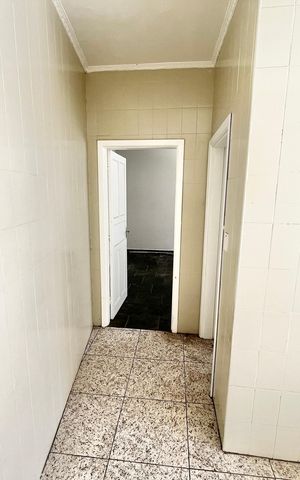 Casa à venda com 193m², 4 quartos e 2 vagas Casa à venda com 193m², 4 quartos e 2 vagasLavanderia