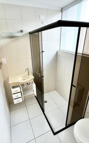 Casa à venda com 193m², 4 quartos e 2 vagas Casa à venda com 193m², 4 quartos e 2 vagasBanheiro da Suíte