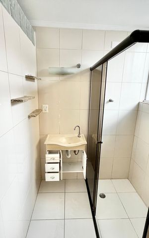 Casa à venda com 193m², 4 quartos e 2 vagas Casa à venda com 193m², 4 quartos e 2 vagasBanheiro da Suíte