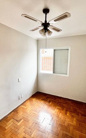 Casa à venda com 193m², 4 quartos e 2 vagas Casa à venda com 193m², 4 quartos e 2 vagasQuarto 1
