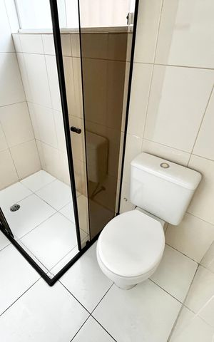 Casa à venda com 193m², 4 quartos e 2 vagas Casa à venda com 193m², 4 quartos e 2 vagasBanheiro da Suíte