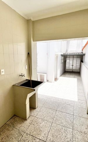 Casa à venda com 193m², 4 quartos e 2 vagas Casa à venda com 193m², 4 quartos e 2 vagasLavanderia