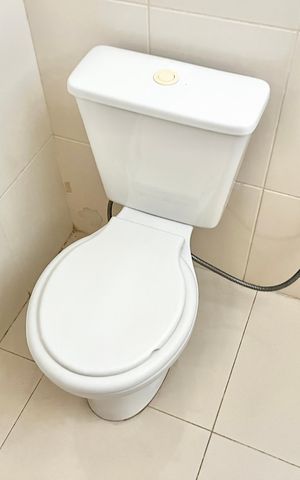 Casa à venda com 193m², 4 quartos e 2 vagas Casa à venda com 193m², 4 quartos e 2 vagasLavabo
