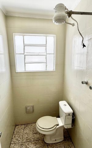 Casa à venda com 193m², 4 quartos e 2 vagas Casa à venda com 193m², 4 quartos e 2 vagasBanheiro de serviço