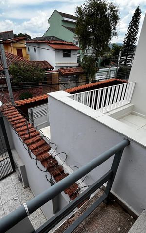 Casa à venda com 193m², 4 quartos e 2 vagas Casa à venda com 193m², 4 quartos e 2 vagasVaranda da Suite