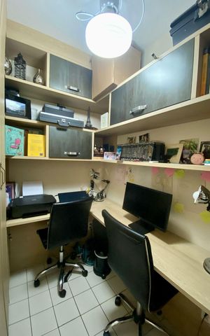 Apartamento à venda com 95m², 3 quartos e 2 vagas Apartamento à venda com 95m², 3 quartos e 2 vagasEscritório