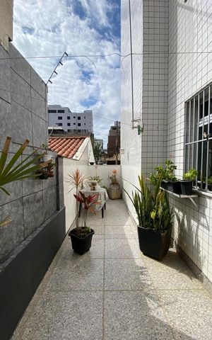 Casa à venda com 83m², 2 quartos e 1 vaga