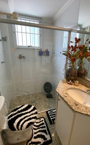 Casa à venda com 83m², 2 quartos e 1 vaga